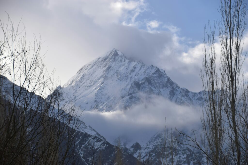 snowfalling mountains